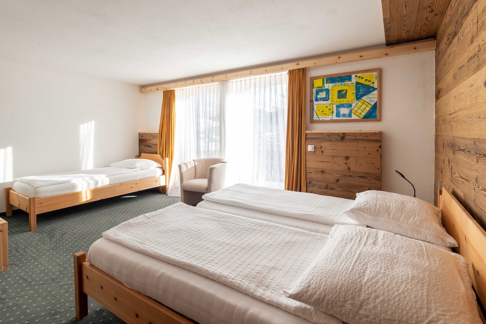 

Bologna - Bivio - Hotel Grischuna