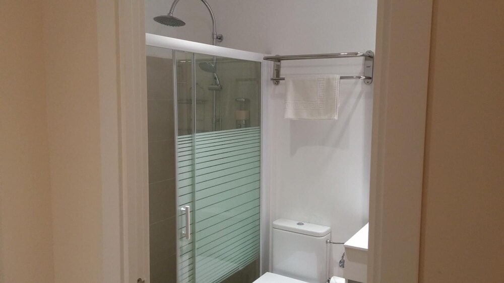 

Roma - Sant Joan Despi - Hostal Barcelona Travel
