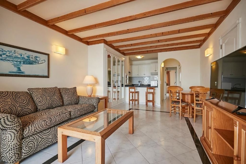 

Napoli - Arrecife - Sands Beach Active Resort