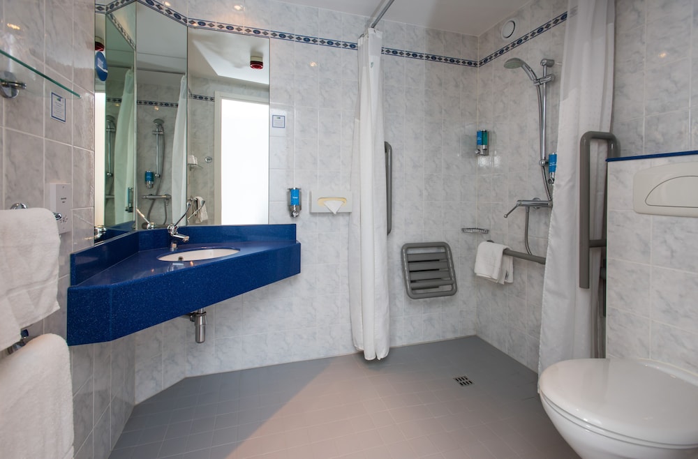 

Napoli - Cardiff - Holiday Inn Express Newport