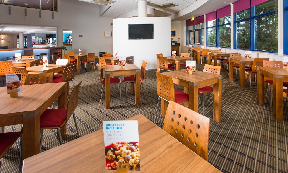 

Milano - Newport, Gwent - Holiday Inn Express Newport