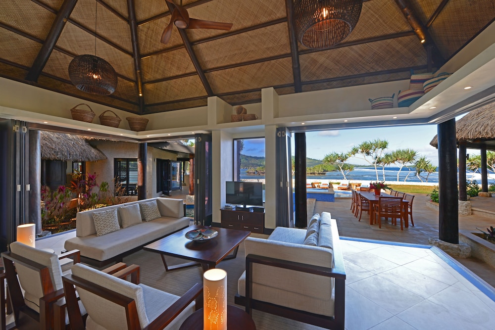 

Bologna - Savusavu - Wavi Island Villas