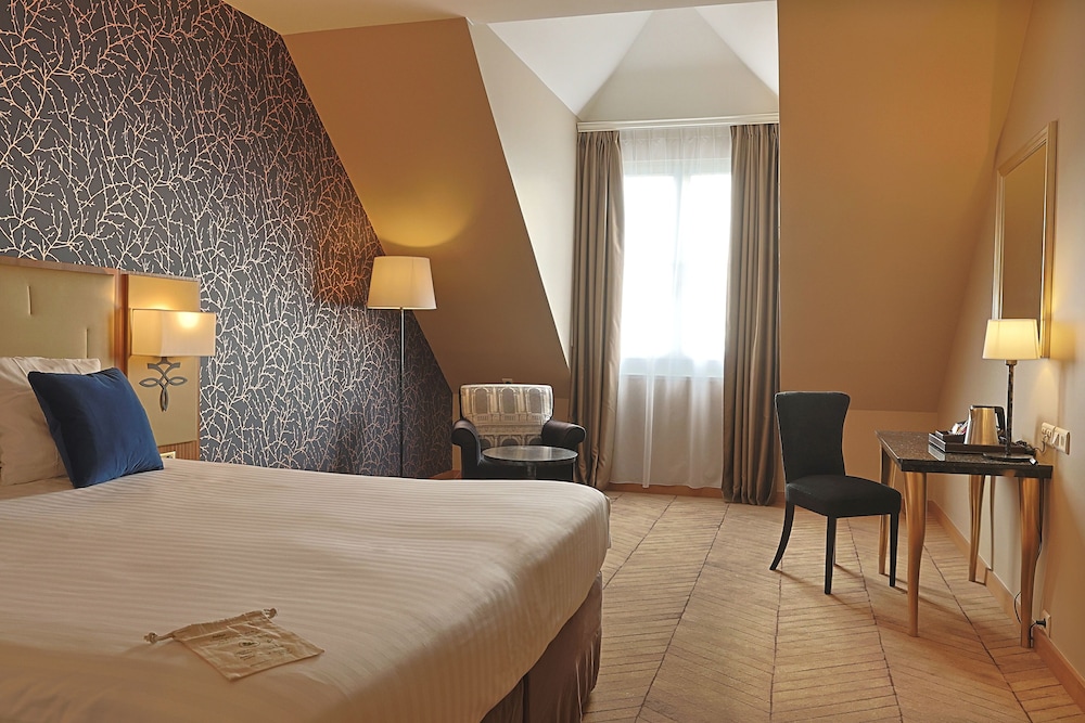 

Catania - Chessy - Dream Castle Hotel Marne La Vallee