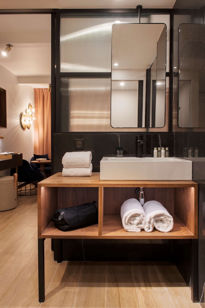 

Verona - Goussainville - Golden Tulip Paris CDG Airport – Villepinte