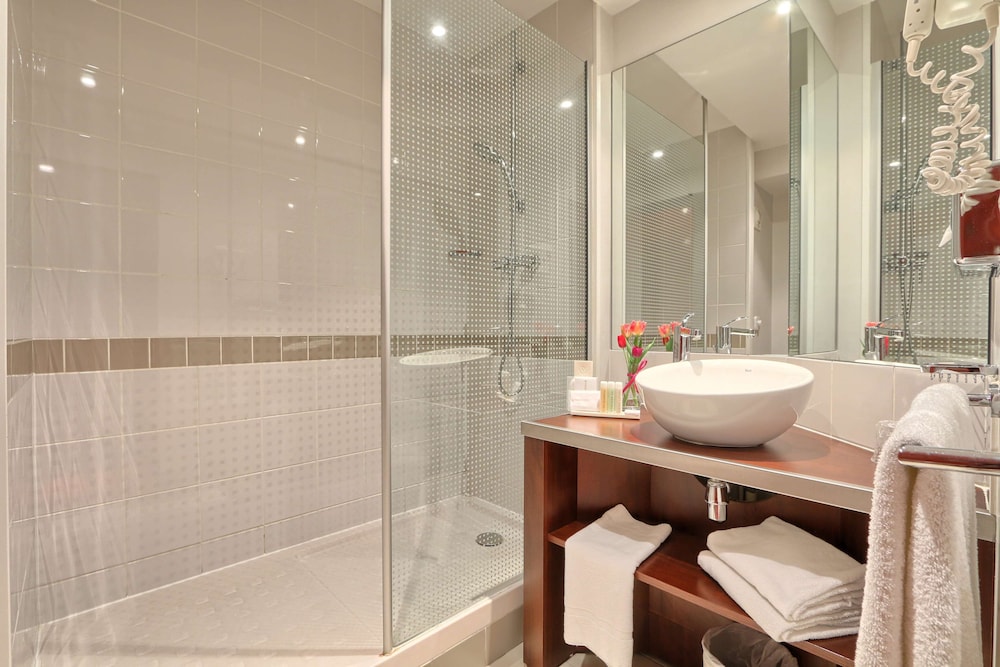 

Roma - Goussainville - Golden Tulip Paris CDG Airport – Villepinte
