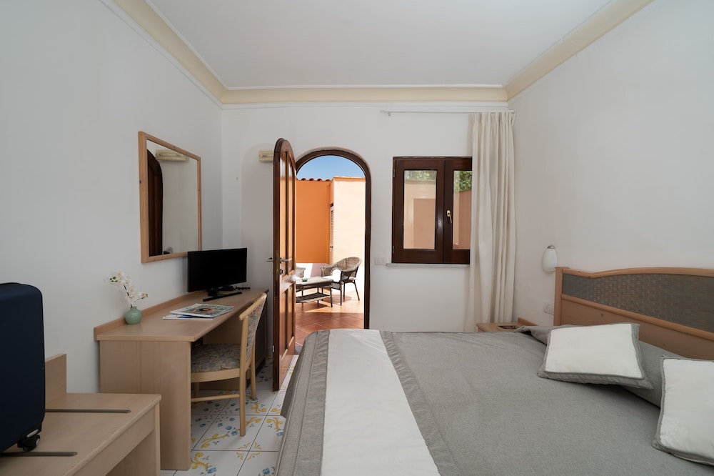 

Milano - Isola di Capri - Hotel Il Girasole