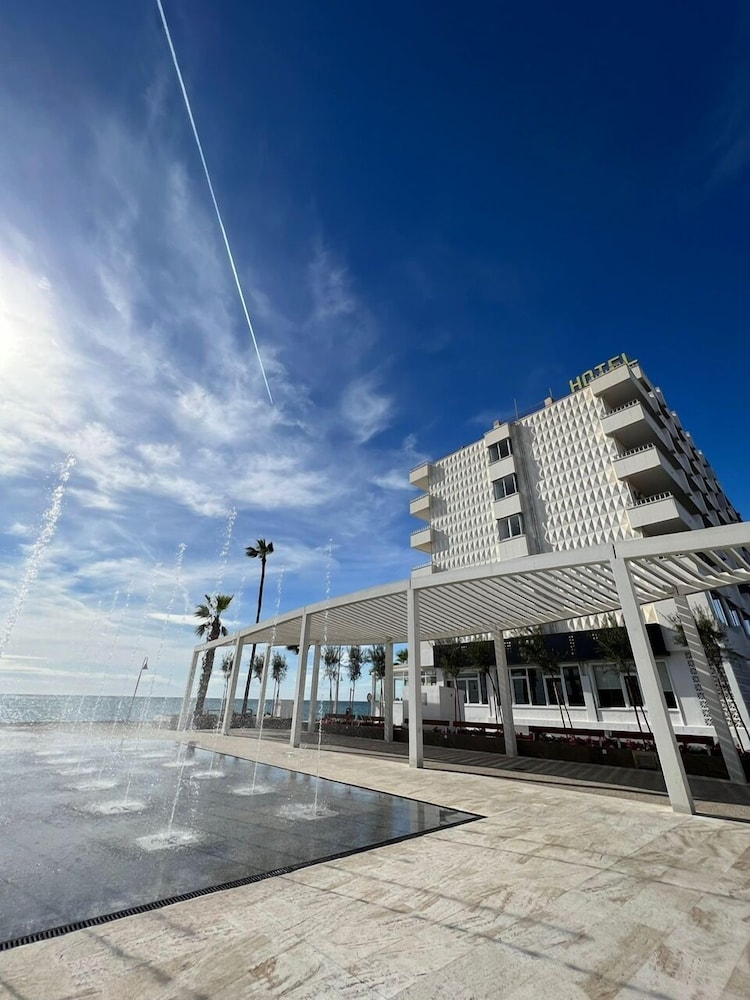 

Catania - Rincón de la Victoria - FAY Victoria Beach