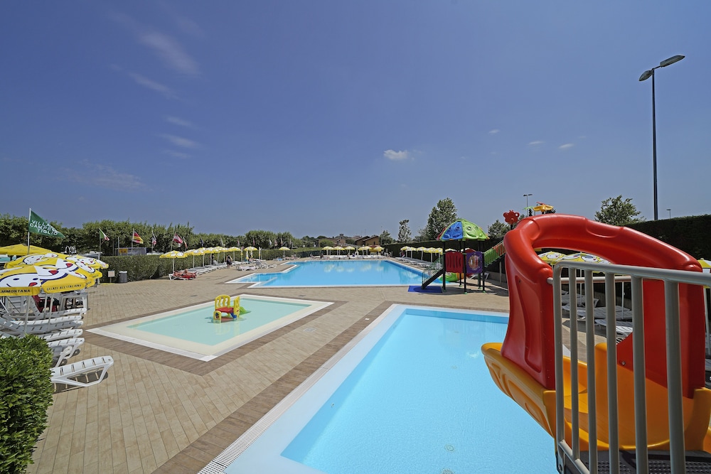 

Milano - Lazise - Residence Villaggio Tiglio