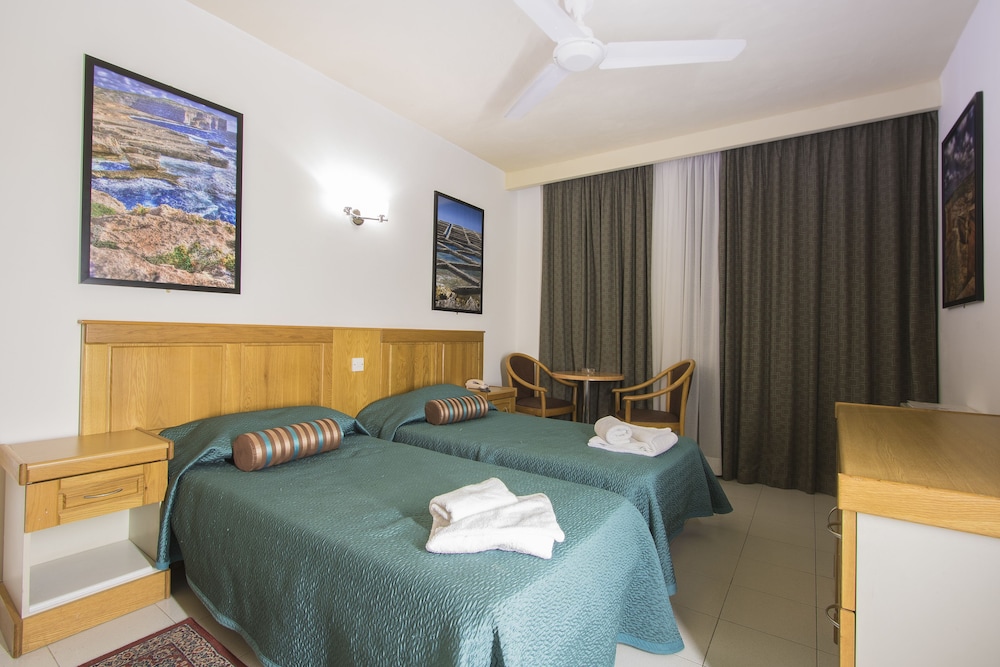 

Catania - Msida - Canifor Hotel
