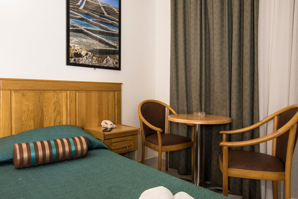 

Torino - Qawra - Canifor Hotel