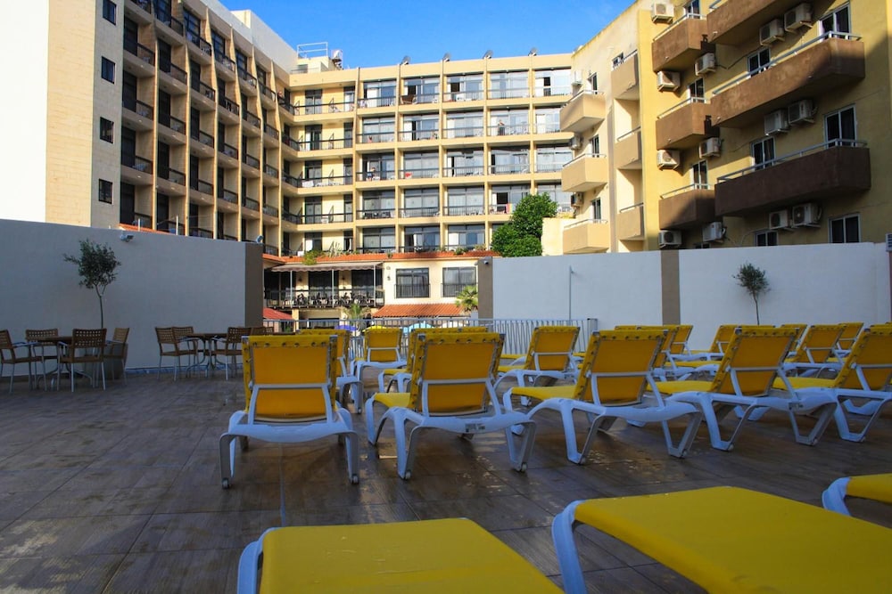 

Bologna - St Paul's Bay - Canifor Hotel