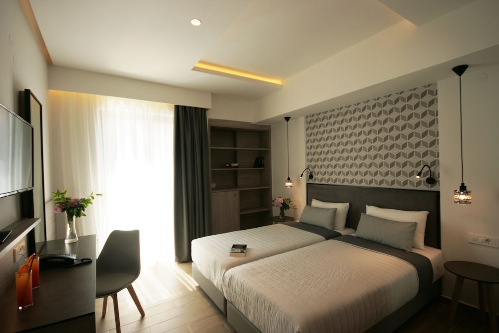 

Milano - Kolimvárion - Castro Beach Hotel