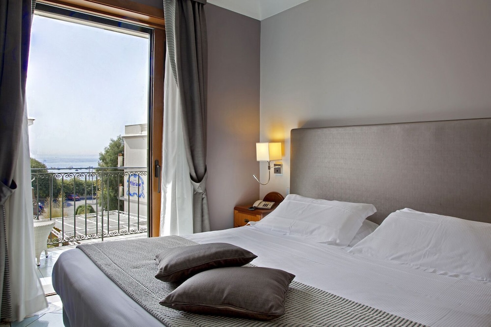 

Roma - Pozzuoli - Hotel Villa Luisa