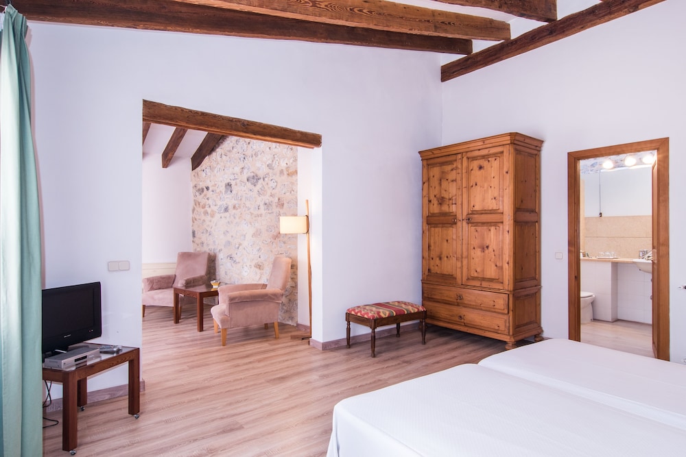 

Bologna - Cala Ratjada - Hotel Can Moragues