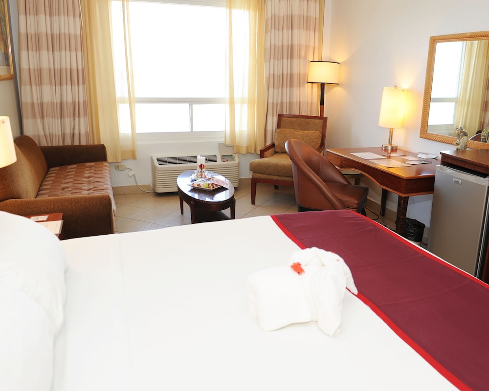 

Torino - Belize City - Ramada By Wyndham Princess Belize City
