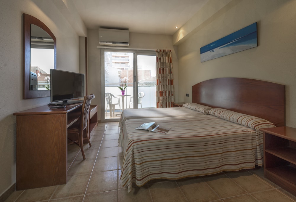 

Roma - Cunit - 4R Miramar Calafell
