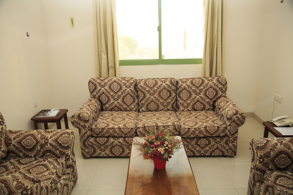 

Milano - Muscat - Gulf Hotel Apartment