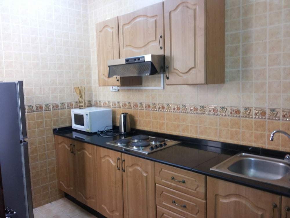 

Milano - Muscat - Gulf Hotel Apartment