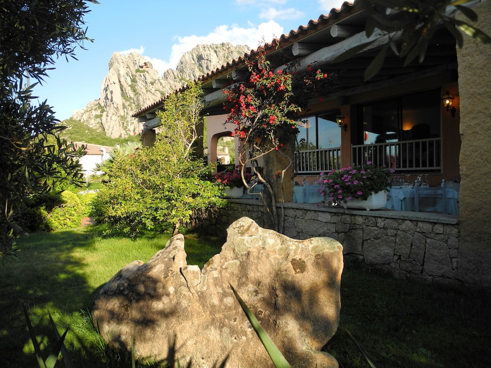 

Napoli - Golfo Marinella - Charming house in San Pantaleo