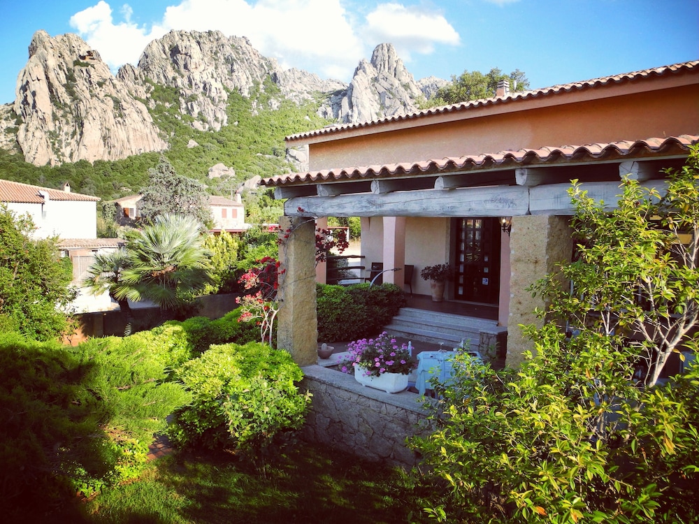 

Milano - Porto Rotondo - Hotel San Pantaleo