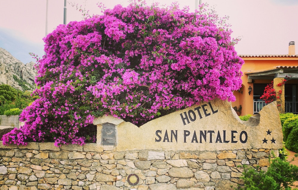 

Bari - Cannigione - Hotel San Pantaleo