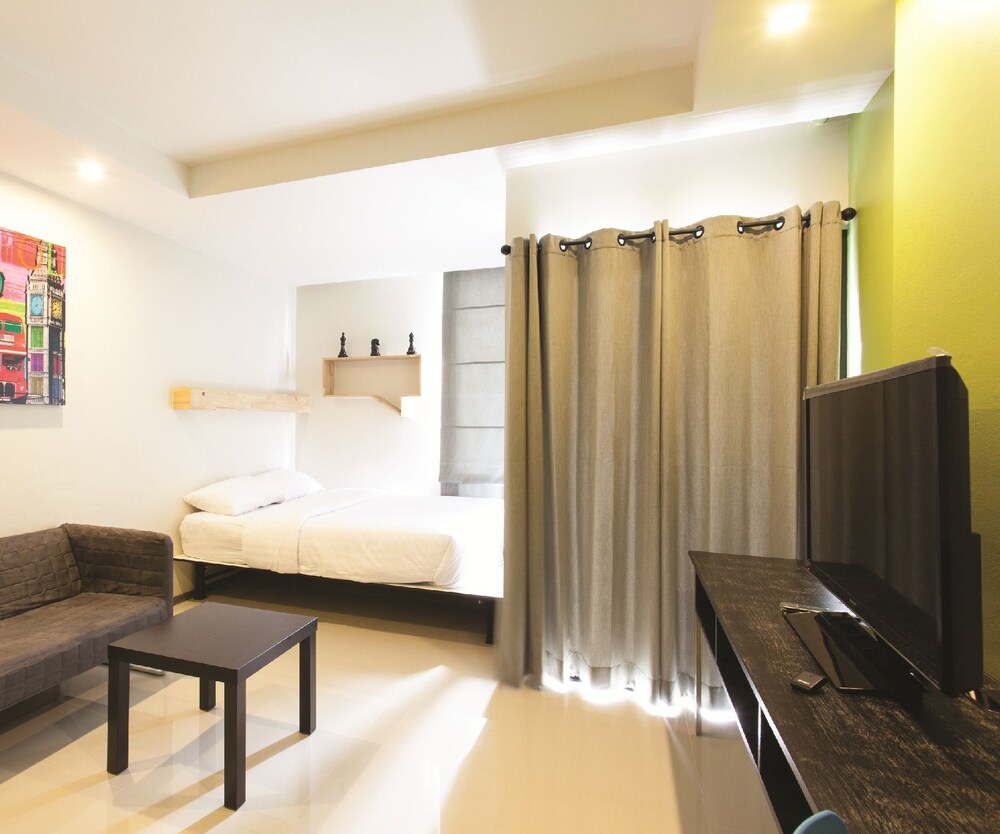 

Roma - Bangna - Varrzon Residence Srinakarin 56