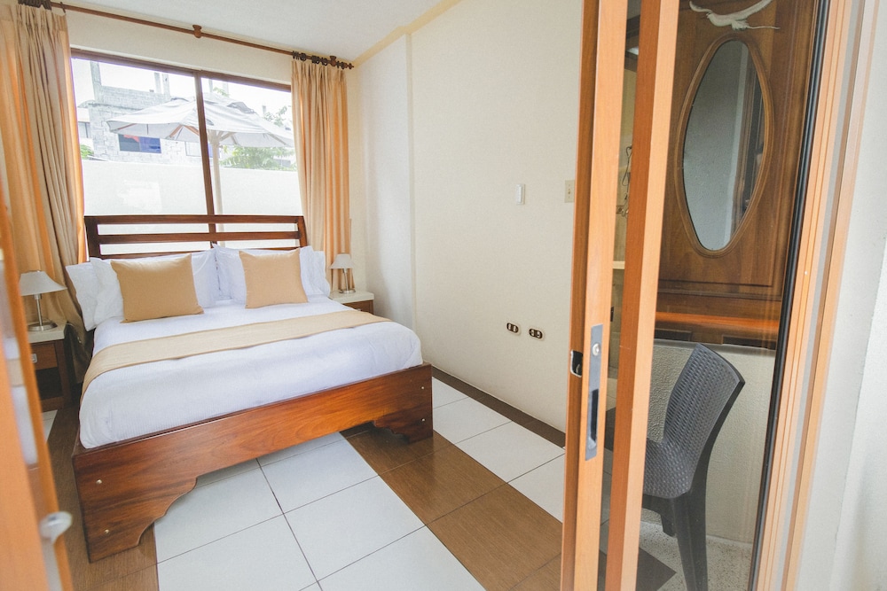 

Roma - Puerto Ayora - Hotel Palace Galapagos