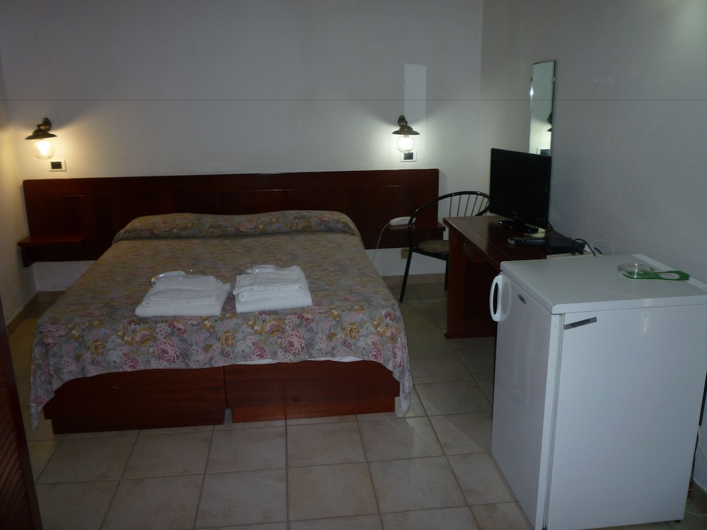 

Trieste - Capo Testa - Santa Teresa di Gallura - Hotel L'Ancora