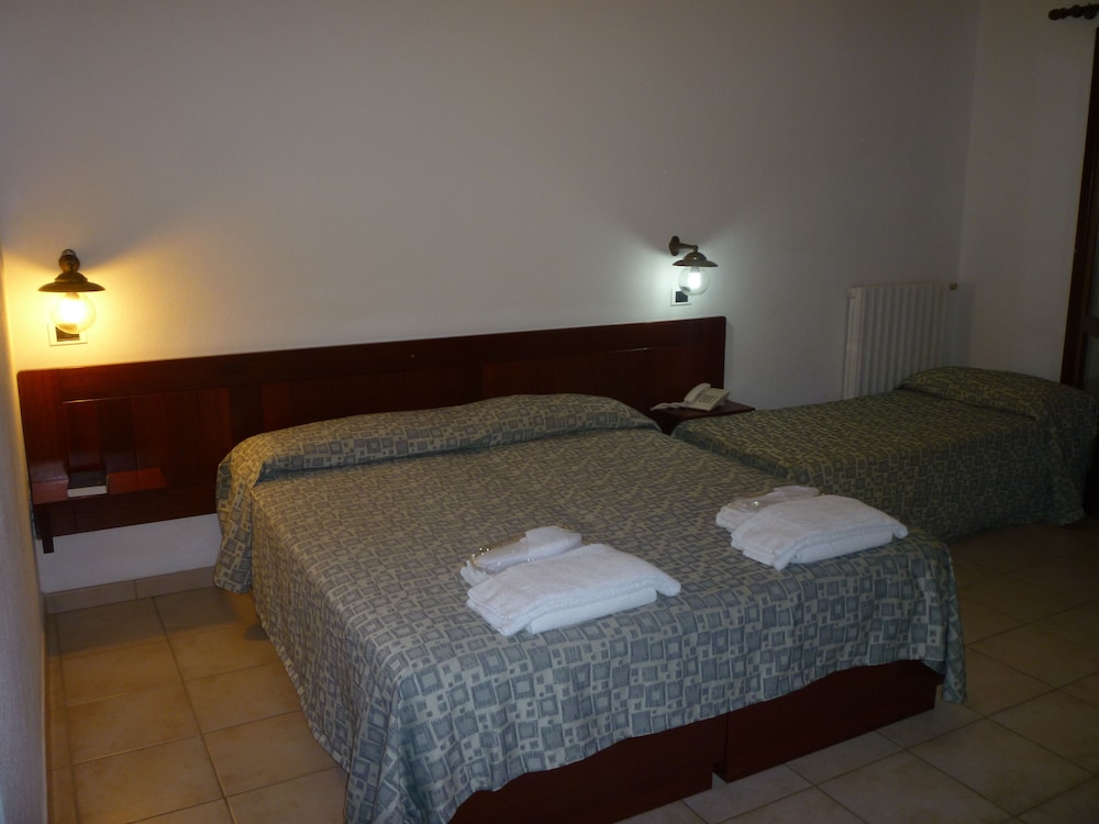 

Milano - Capo Testa - Santa Teresa di Gallura - Hotel L'Ancora