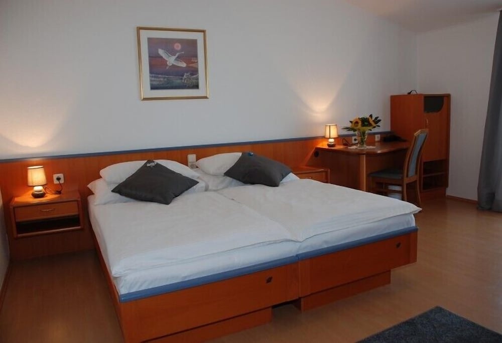 

Roma - Podersdorf am See - Sporthotel Podersdorf