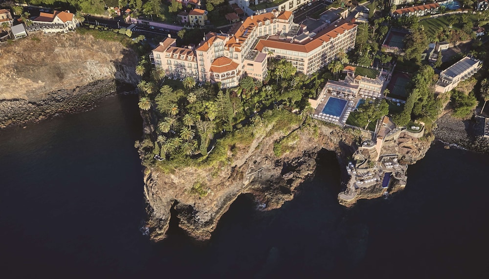 

Firenze - Funchal - Reid's Palace, A Belmond Hotel, Madeira