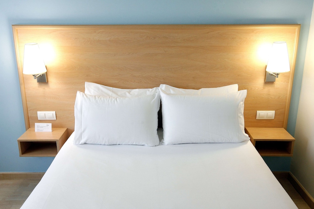 

Pisa - Aeroporto di Madrid - Travelodge Madrid Torrelaguna