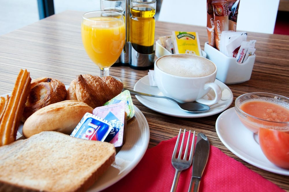 

Napoli - Aeroporto di Madrid - Travelodge Madrid Torrelaguna
