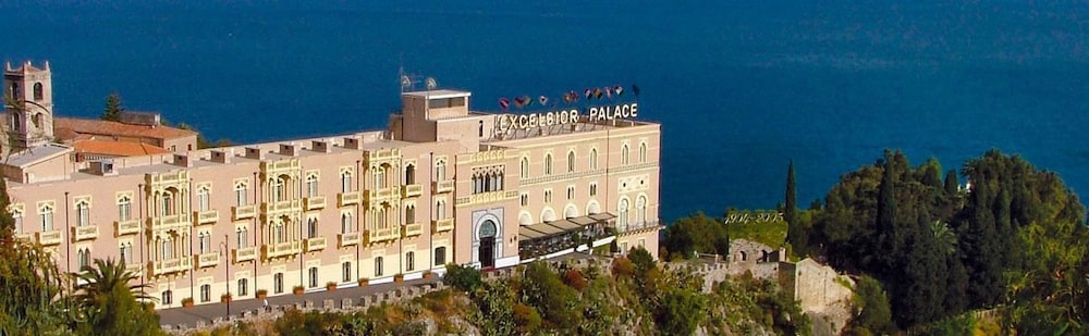 

Genova - Sicilia, Mare Italia - Excelsior Palace Hotel