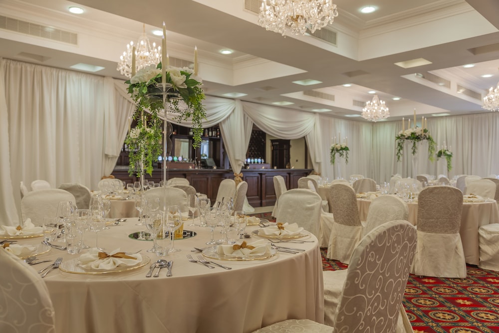 

Bologna - Maynooth - Glenroyal Hotel & Leisure Club