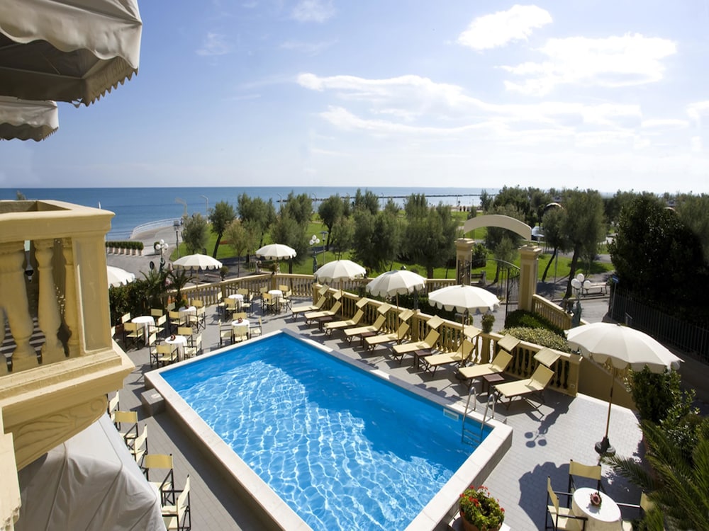 

Catania - Pesaro - Hotel Vittoria