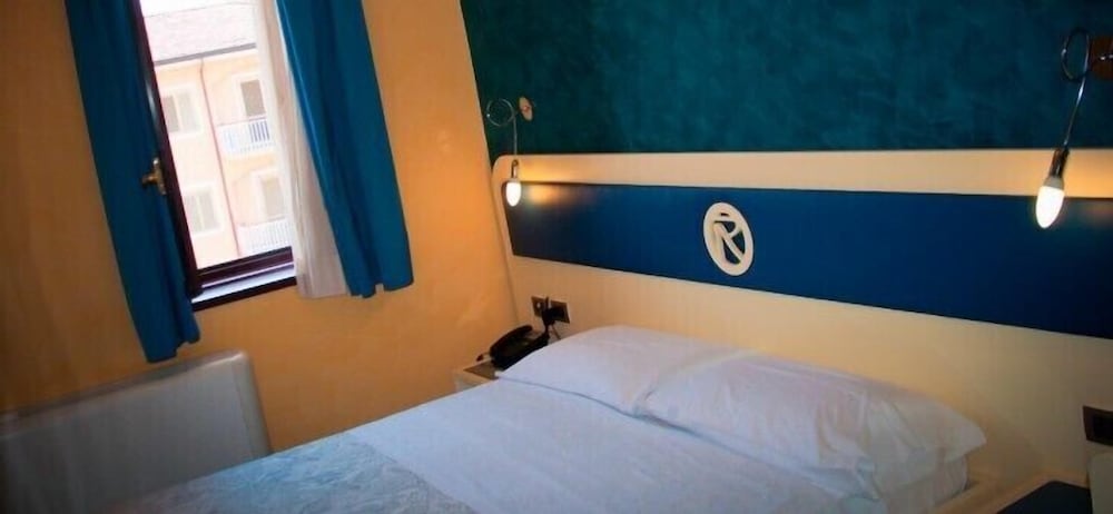 

Milano - Lamezia Terme - Aerhotel Phelipe