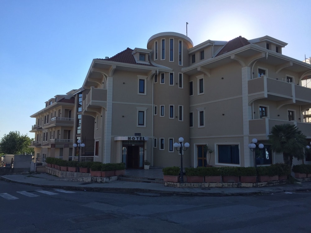 

Roma - Lamezia Terme - Aerhotel Phelipe