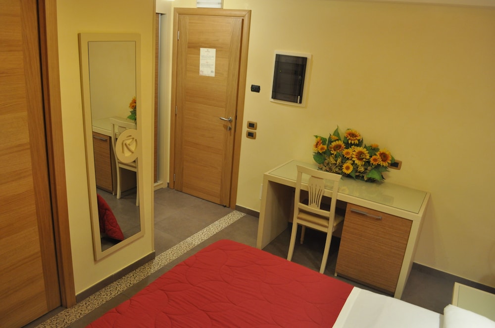 

Verona - Lamezia Terme - Aerhotel Phelipe