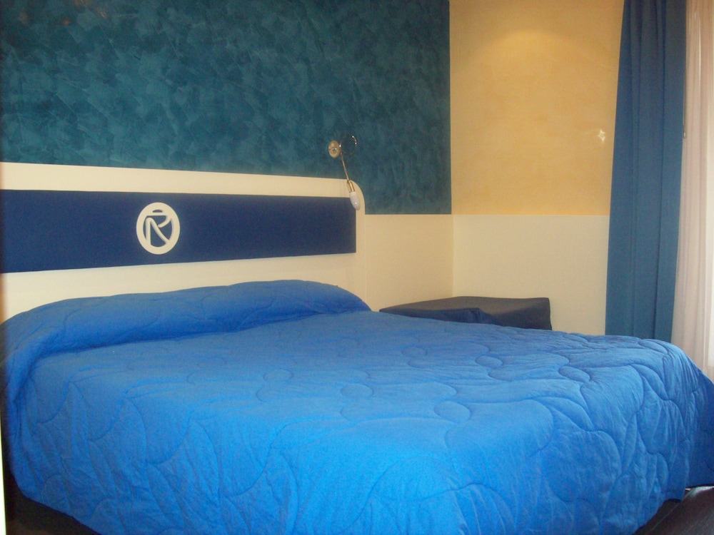 

Trieste - Lamezia Terme - Aerhotel Phelipe