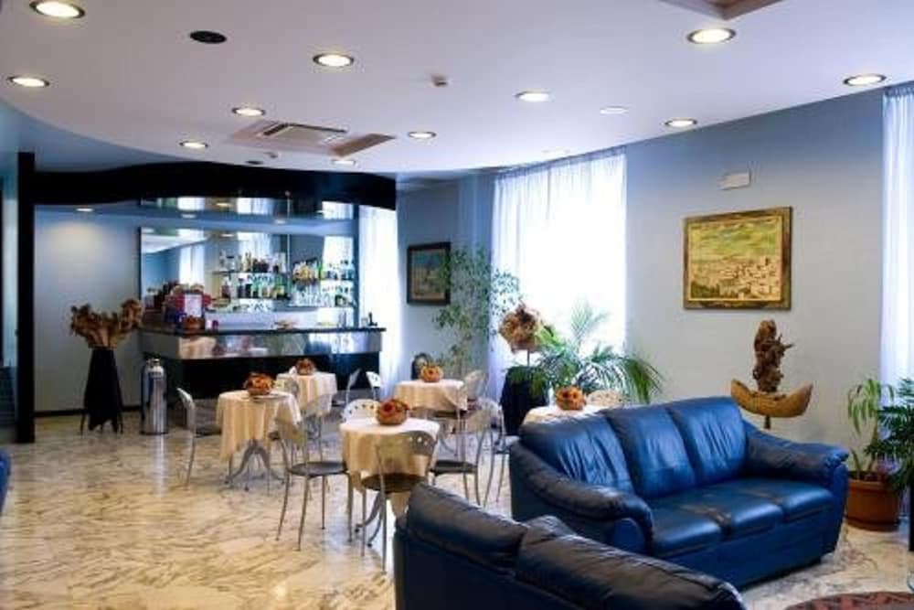 

Bologna - Alberobello - Hotel Astoria