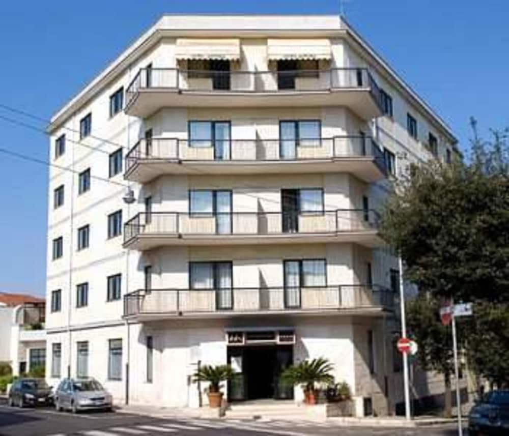 

Trieste - Alberobello - Hotel Astoria