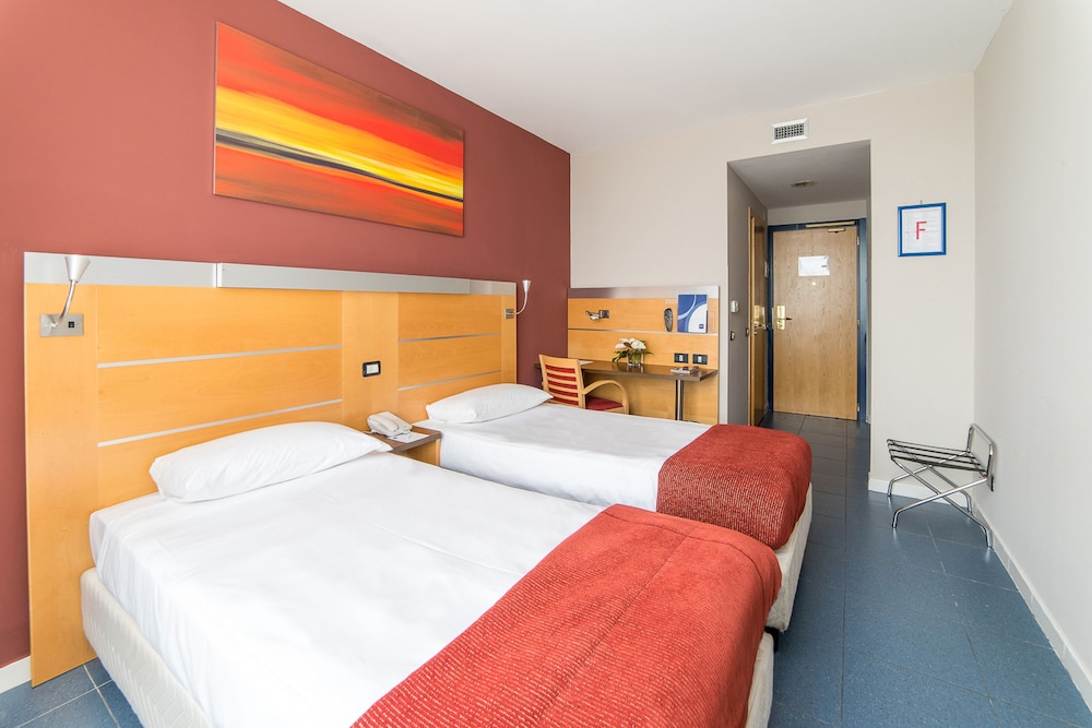 

Olbia - Roma - Sotel Nomentana Roma
