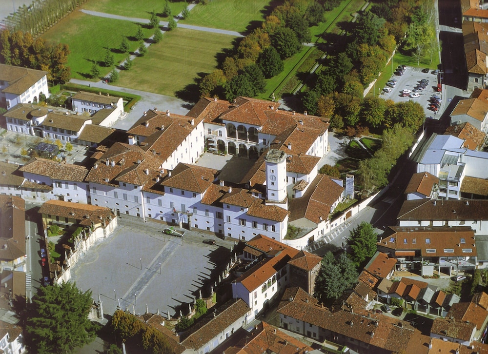 

Milano - Saronno - Hotel Parco Borromeo - Monza Brianza