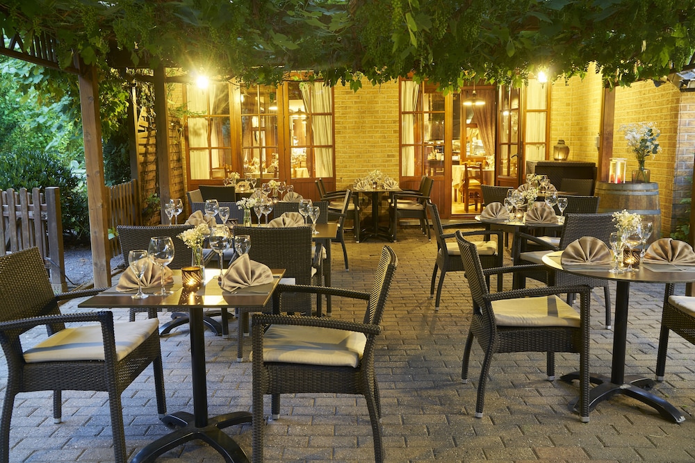 

Pescara - Sint-Pieters-Leeuw - DC Hotel & Restaurant Brussels South