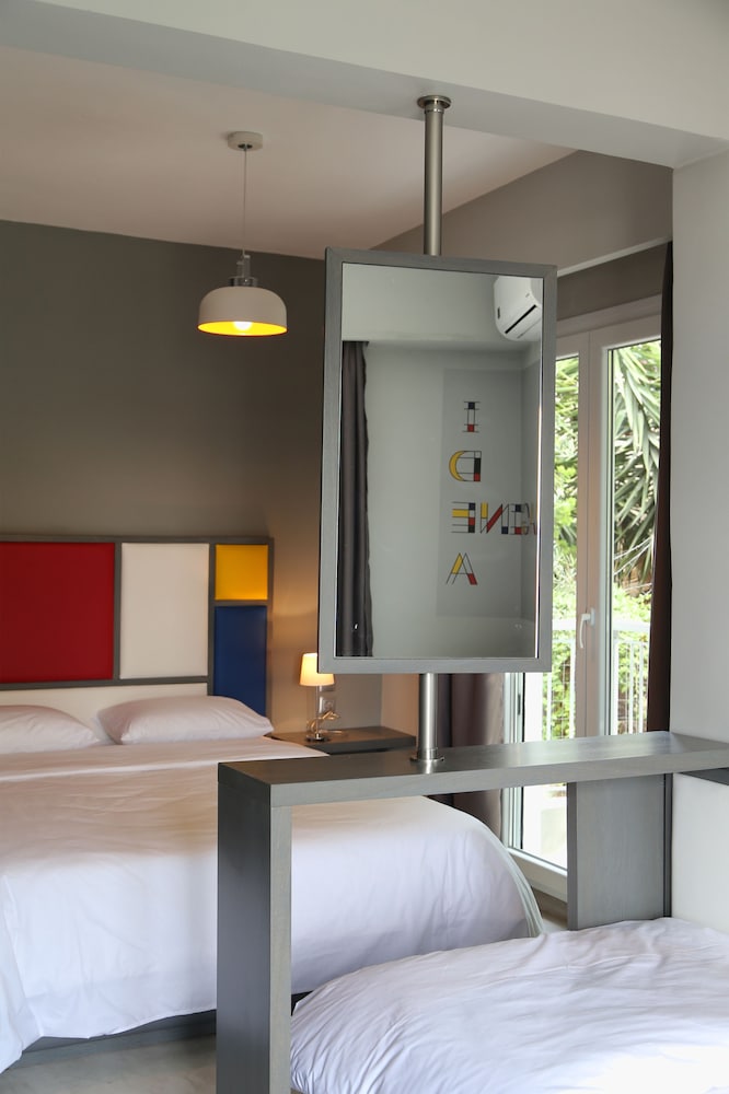 

Bologna - Megas Gialos - Design Architectonika