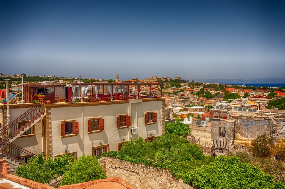 

Venezia - Rodi città - Minos Pension