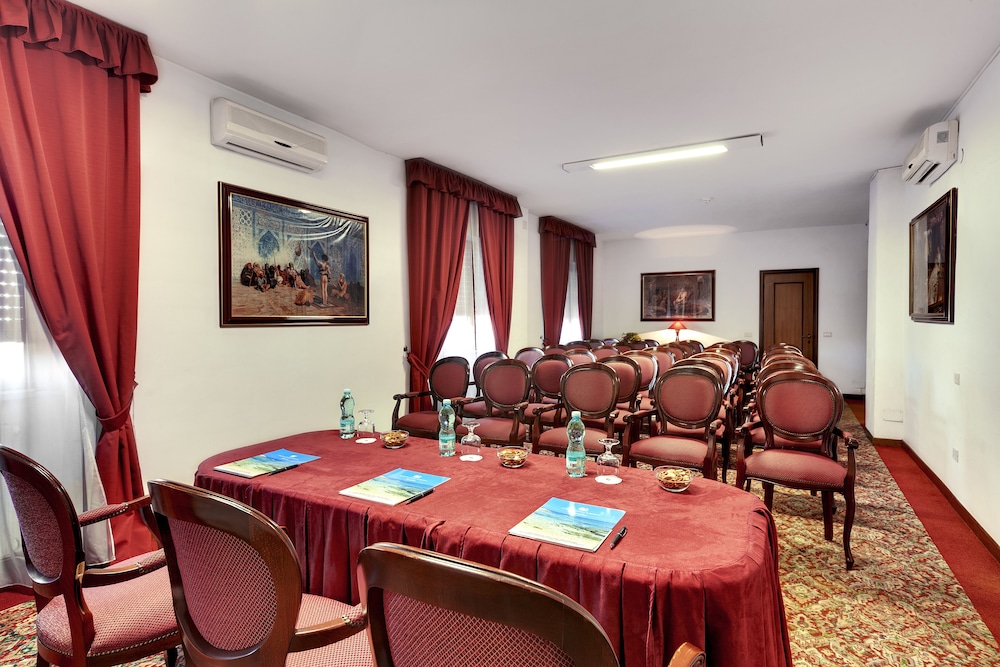

Perugia - Olbia - Colonna Palace Hotel Mediterraneo