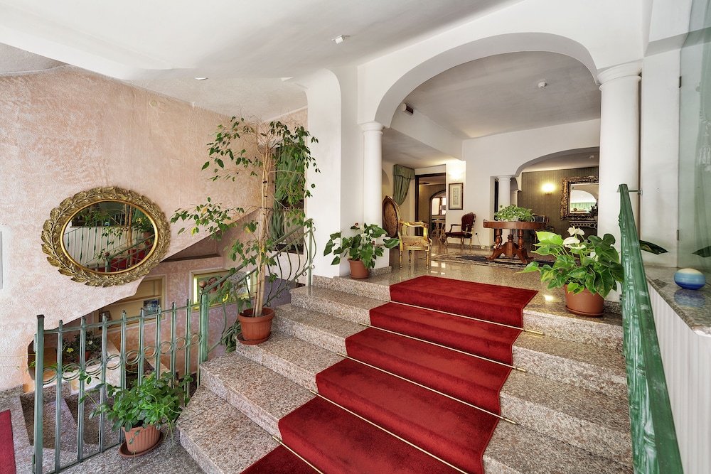 

Catania - Olbia - Colonna Palace Hotel Mediterraneo