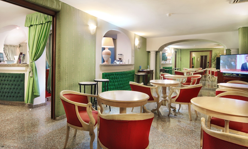 

Verona - Olbia - Colonna Palace Hotel Mediterraneo